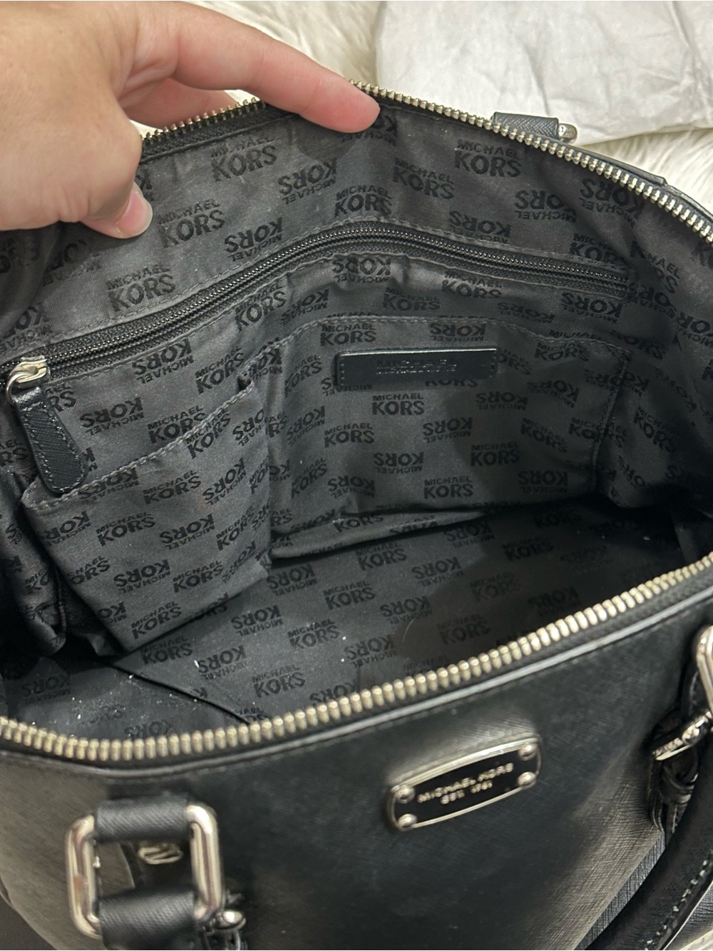 Michael Kors Large Satchel - Picture 8 of 10